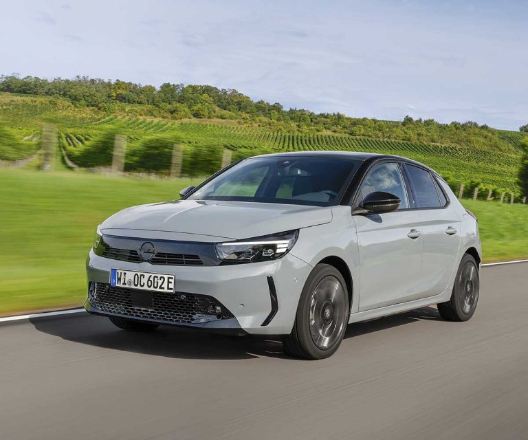 Nuova Opel Corsa: allestimenti, dotazioni, foto e prezzi