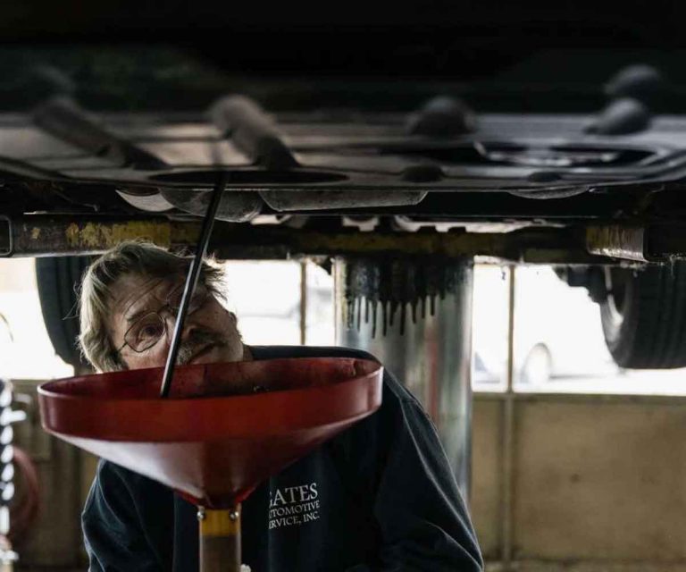 Perdite di olio motore: cause, sintomi e soluzioni