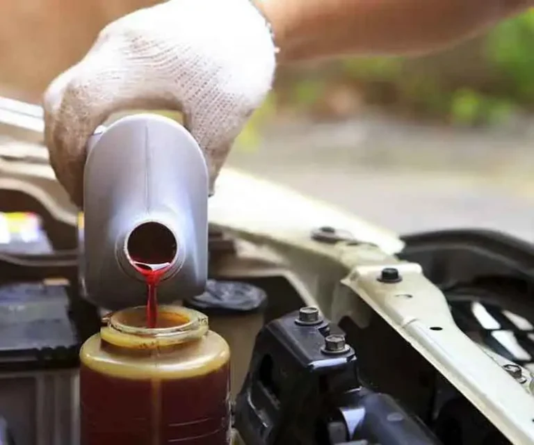 Manutenzione servosterzo auto, le cose da sapere