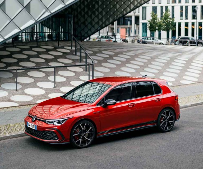 Volkswagen Golf GTI MT Ultimate: cambio manuale per una final edition