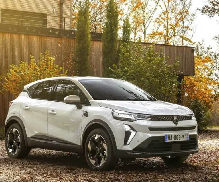 Nuova Renault Captur: il crossover connesso e ibrido