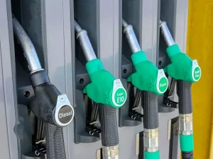 Prezzi benzina e diesel alla pompa 