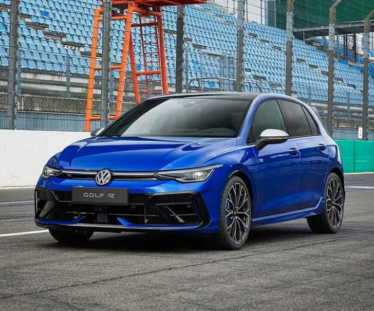 Volkswagen Golf R 2024: motore, prestazioni, prezzi, foto