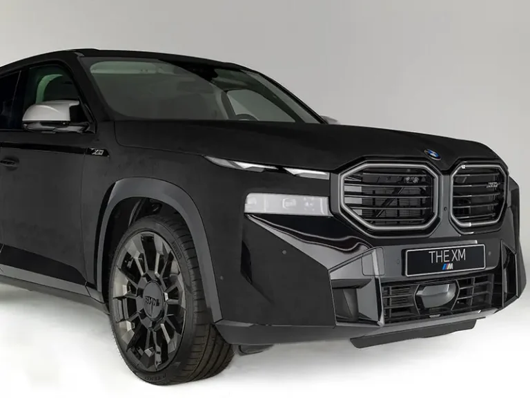Alcantara e BMW: un binomio all’insegna della XM