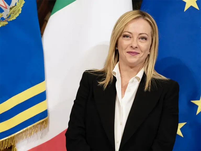 Giorgia Meloni sull’automotive: “Prepariamoci ai cambiamenti”