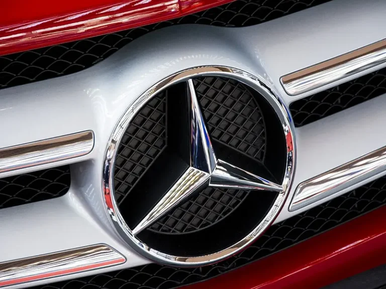 Mercedes-Benz, richiamo in Cina per oltre 500mila esemplari