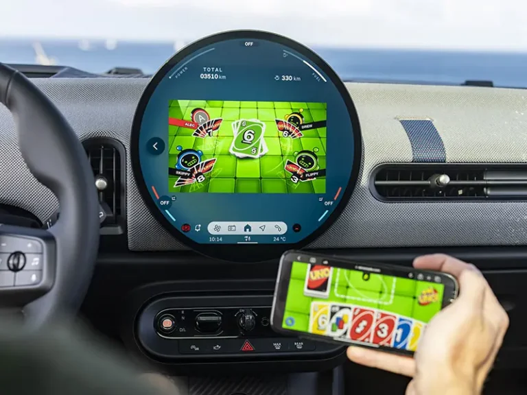 MINI Cooper C, oltre il divertimento di guida
