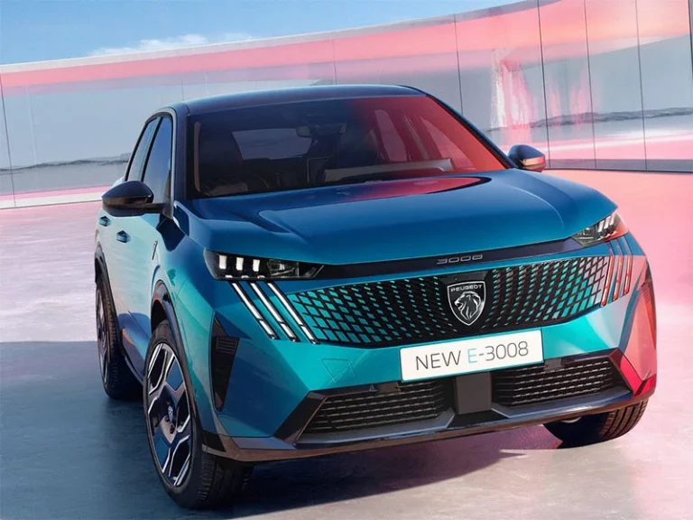 Nuovo Peugeot e-3008, il SUV elettrico del Leone