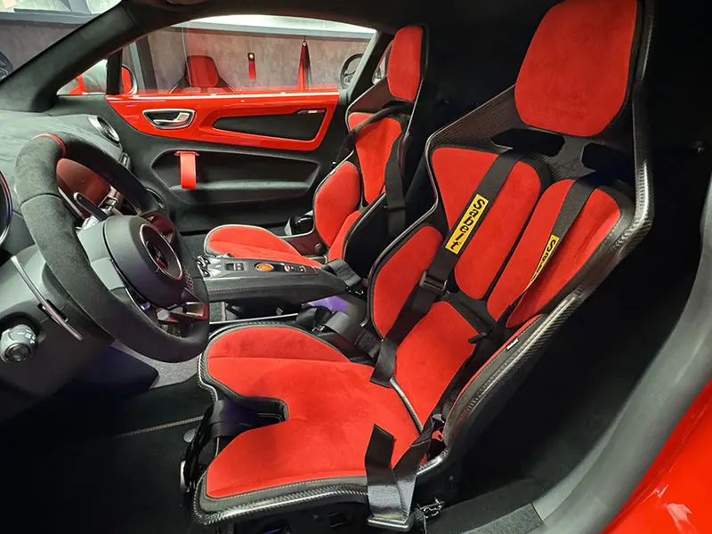 Alcantara al Salone mondiale dell’Auto di Parigi 2024
