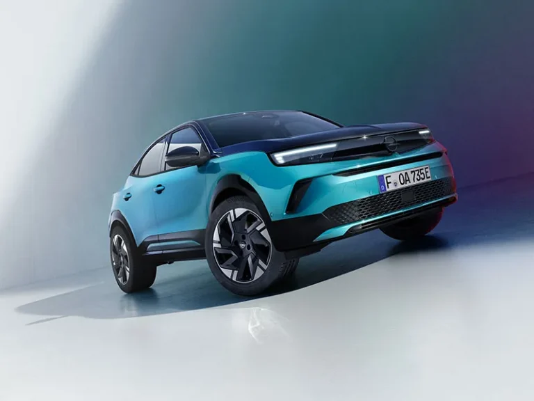 Opel Mokka 2025, il SUV tedesco si rinnova con stile