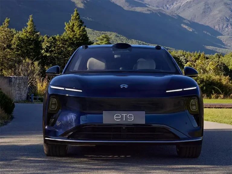 Gli USA vietano le auto cinesi: una mossa per la sicurezza nazionale