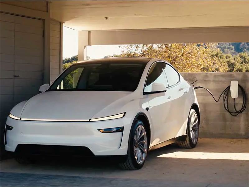 Nuova Tesla Model Y 2025
