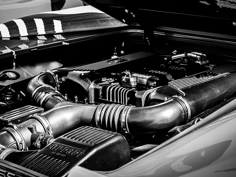 È necessario scaldare il motore prima di partire?