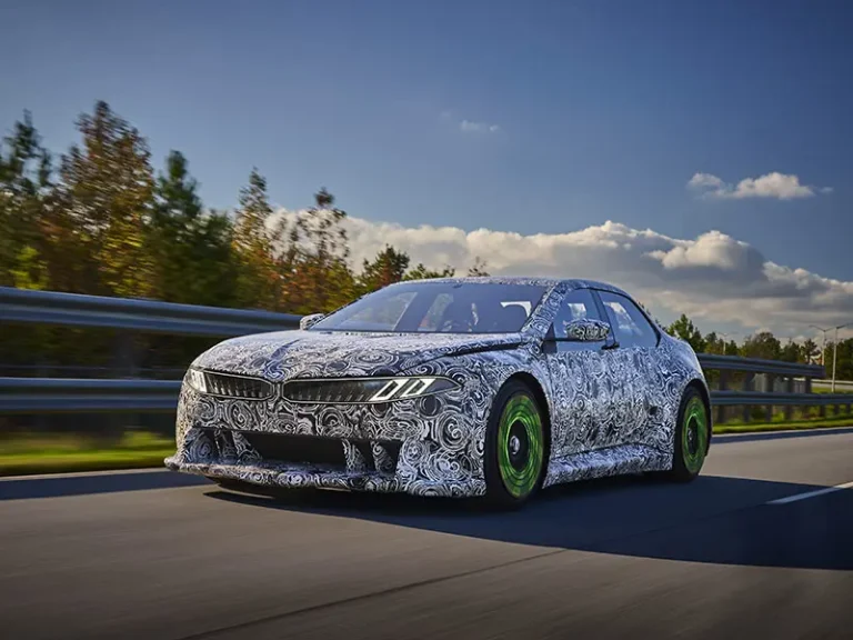 BMW Vision Driving Experience: il piacere di guida nella Neue Klasse
