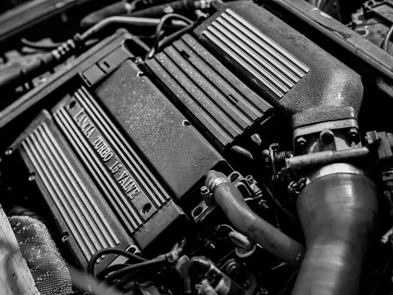 Come riconoscere i segnali di un motore auto in difficoltà