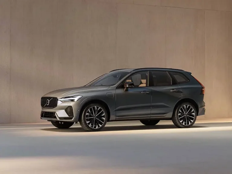 Volvo XC60 2026: il SUV più venduto si rinnova
