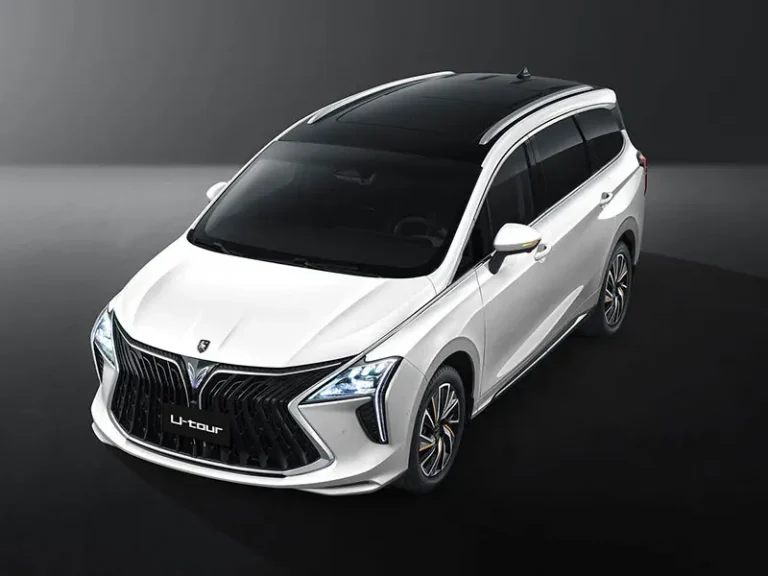 Forthing U-Tour N1: il nuovo MPV a 5 posti per business e famiglie