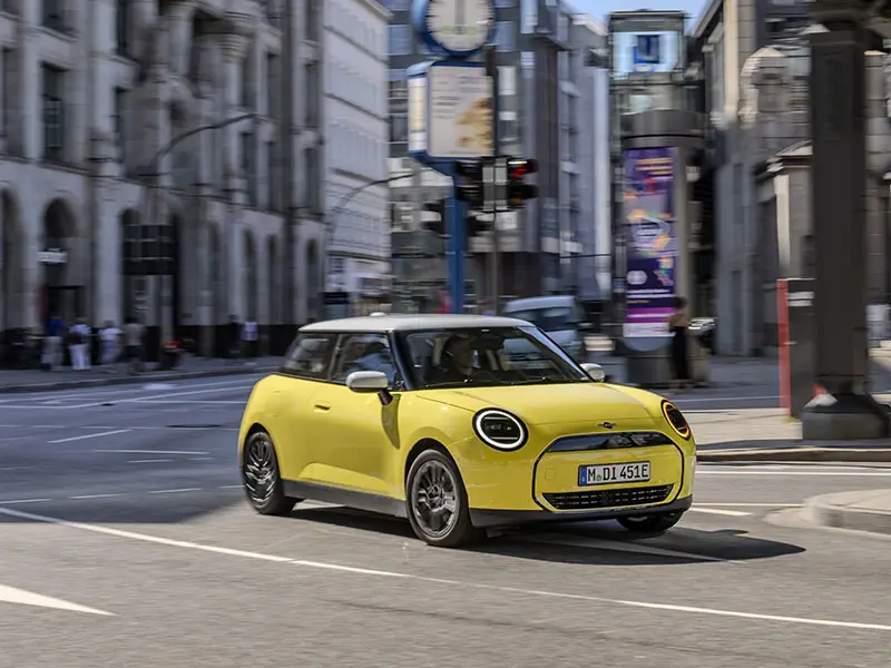 BMW, ad Oxford non sarà più prodotta la MINI elettrica!