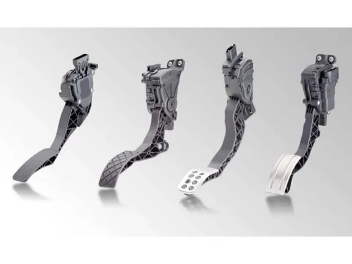 FORVIA HELLA accelera nell’aftermarket con i sensori pedale acceleratore