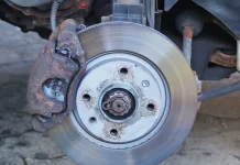 Freni a disco o a tamburo: differenze, vantaggi e quale scegliere