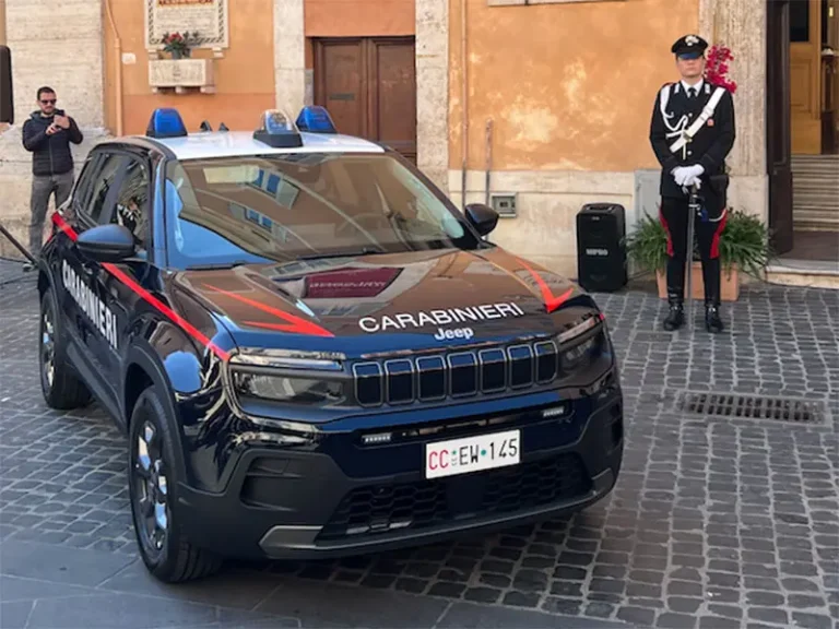 Carabinieri e Jeep Avenger elettrica: 176 nuove auto in servizio
