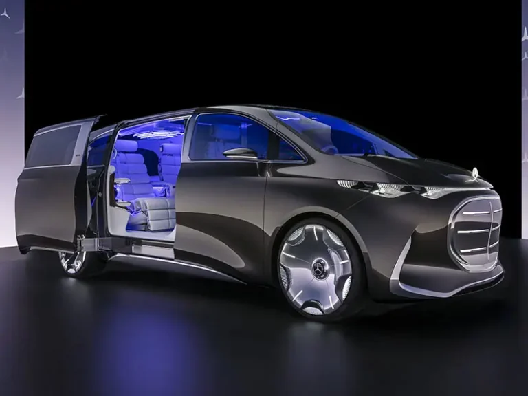 Vision V: Mercedes-Benz inaugura il segmento delle luxury limousine