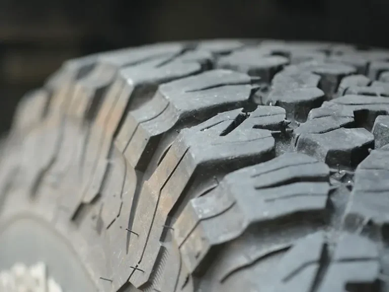 Pneumatici e temperature estive: il caldo mette a rischio le gomme