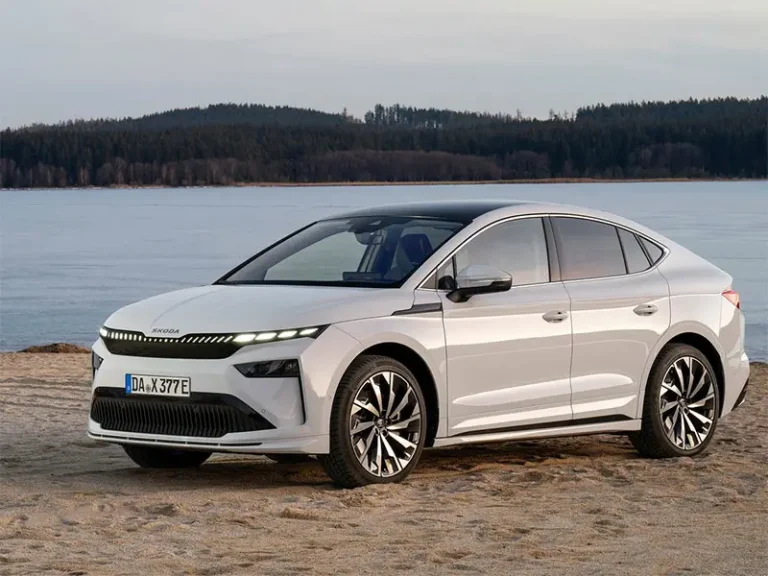 Skoda Enyaq e Enyaq Coupé 2025: il restyling segna una nuova era elettrica