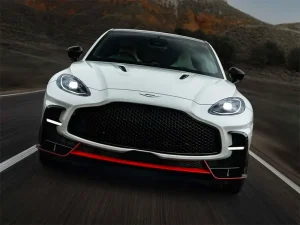 Nuova Aston Martin DBX S