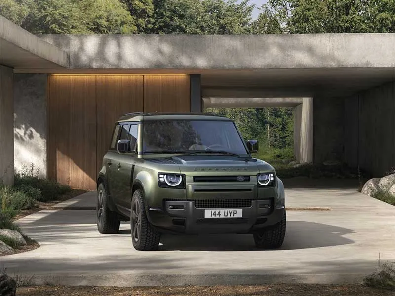 Land Rover Defender 2026