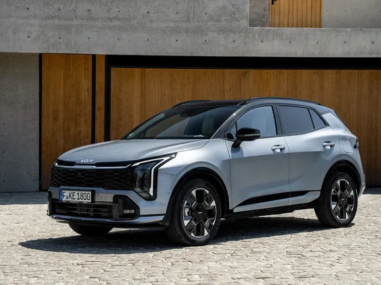 Kia Sportage 2025: eleganza, spazio e connettività
