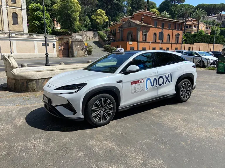 Maxi Mobility accelera la transizione elettrica urbana con un round da 1,2 milioni