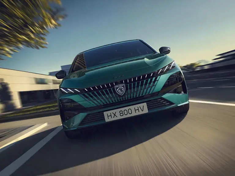 Nuova Peugeot 308 e 308 SW 2025: piacere di guida e innovazione