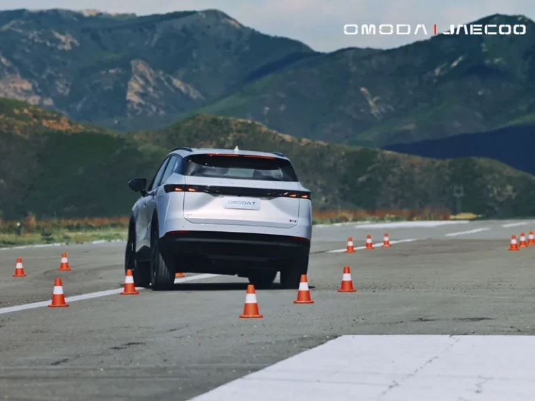 Omoda 7 eccelle nel test dell’alce: sicurezza e stabilità al vertice