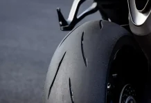 Bridgestone accelera sulla sostenibilità: emissioni ridotte del 54% e target 2030 già raggiunti Bridgestone BATTLAX RACING STREET RS12