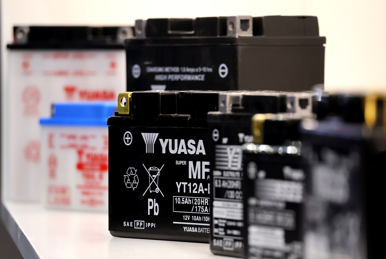GS Yuasa si presenta a EICMA 2025 con una vasta gamma di batterie per motocicli Yuasa