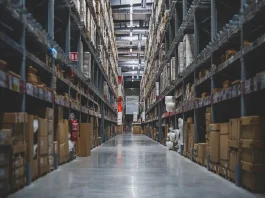 La guerra dei tempi di consegna: chi vince tra ricambisti locali e marketplace globali?