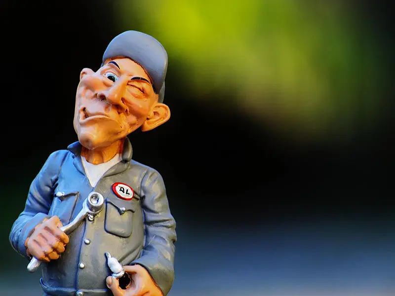 Auto elettriche: chi formerà i nuovi meccanici?