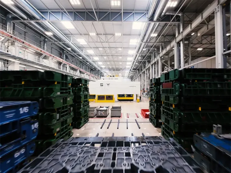 Una pressa rivoluzionaria per la nuova era elettrica di SEAT e CUPRA