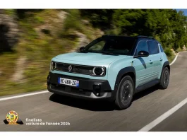 Renault 4 E-Tech Electric tra le finaliste dell’Auto dell’Anno 2026 Renault 4 E-Tech Electric