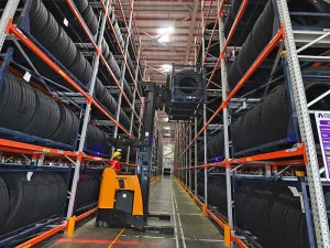 Apollo Tyres amplia la strategia TBR Apollo Tyres amplia la strategia TBR