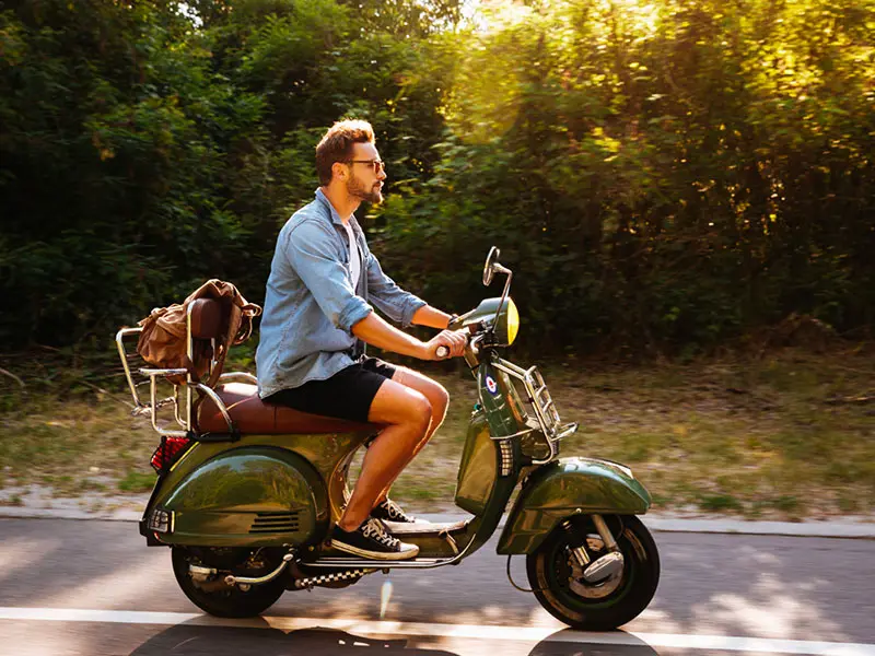 Assicurazione ciclomotore: cosa serve sapere?