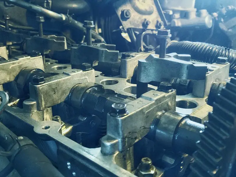 Boom dei ricambi falsi: come riconoscerli e perché il fenomeno cresce nel 2026