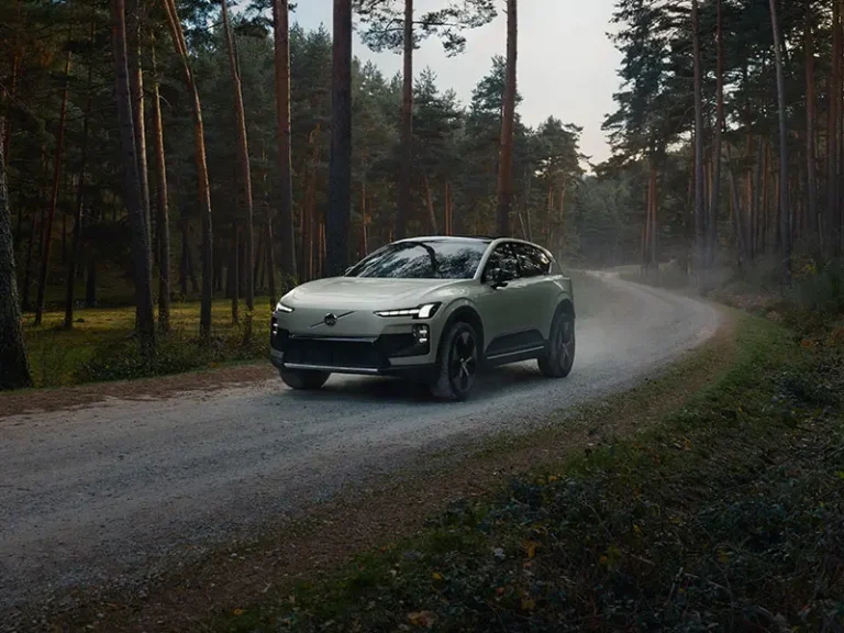 Volvo EX60 Cross Country: l’elettrica che allarga l’orizzonte
