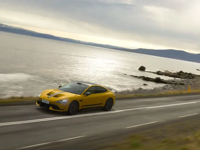 Xiaomi SU7 Ultra debutta su Gran Turismo 7: l’EV ad alte prestazioni entra nel mondo del sim racing