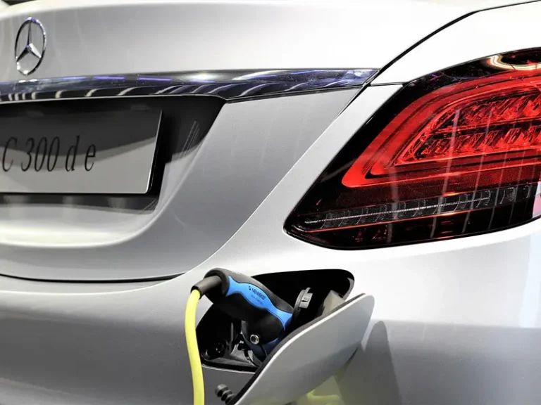 Auto ibride: costi di manutenzione alti o nella norma?