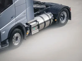 Volvo Trucks supera 10.000 camion a gas: autonomia fino a 1.000 km Camion Volvo Trucks a gas e bio-LNG: prestazioni simili al diesel e meno emissioni
