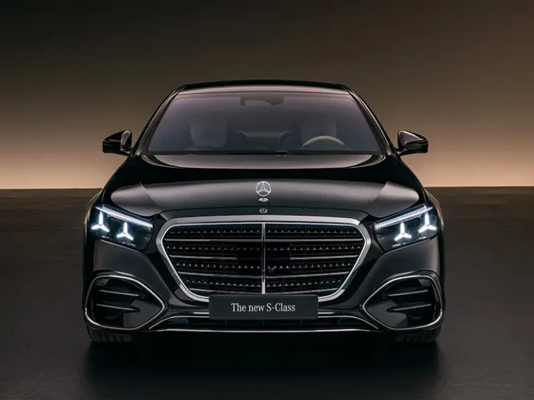 Mercedes Classe S 2026: il lusso diventa sempre più tecnologico (e il prezzo lo conferma)