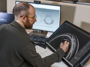 Vredestein Quatrac Pro 2: il nuovo pneumatico quattro stagioni punta su design e prestazioni