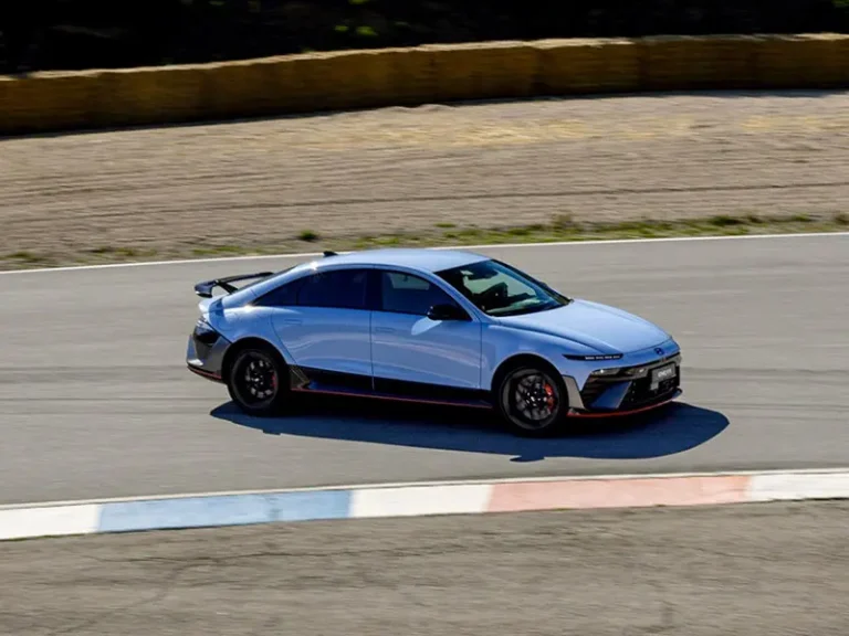 Hyundai IONIQ 6 N: la berlina elettrica da 650 CV